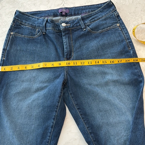 NYDJ size 8 ankle jeans - Picture 5 of 7